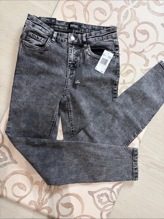 Buffalo David Bitton Denim - NWT buffalo black acid wash jeans 27